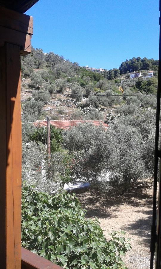 Megalos Mourtias Apartamento Alónnisos Exterior foto