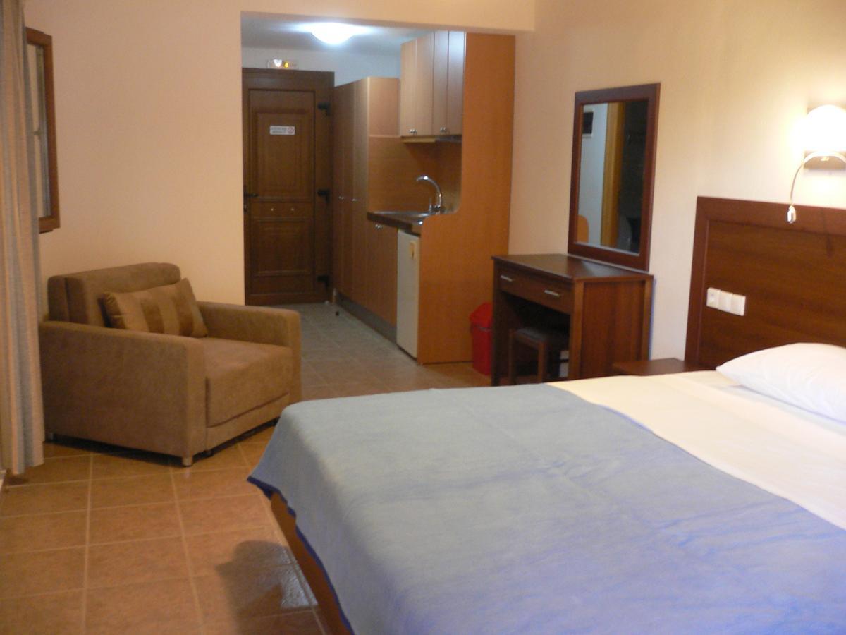 Megalos Mourtias Apartamento Alónnisos Exterior foto